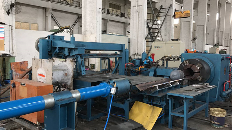 Steel CNG Cylinder Hot Spinning Machine