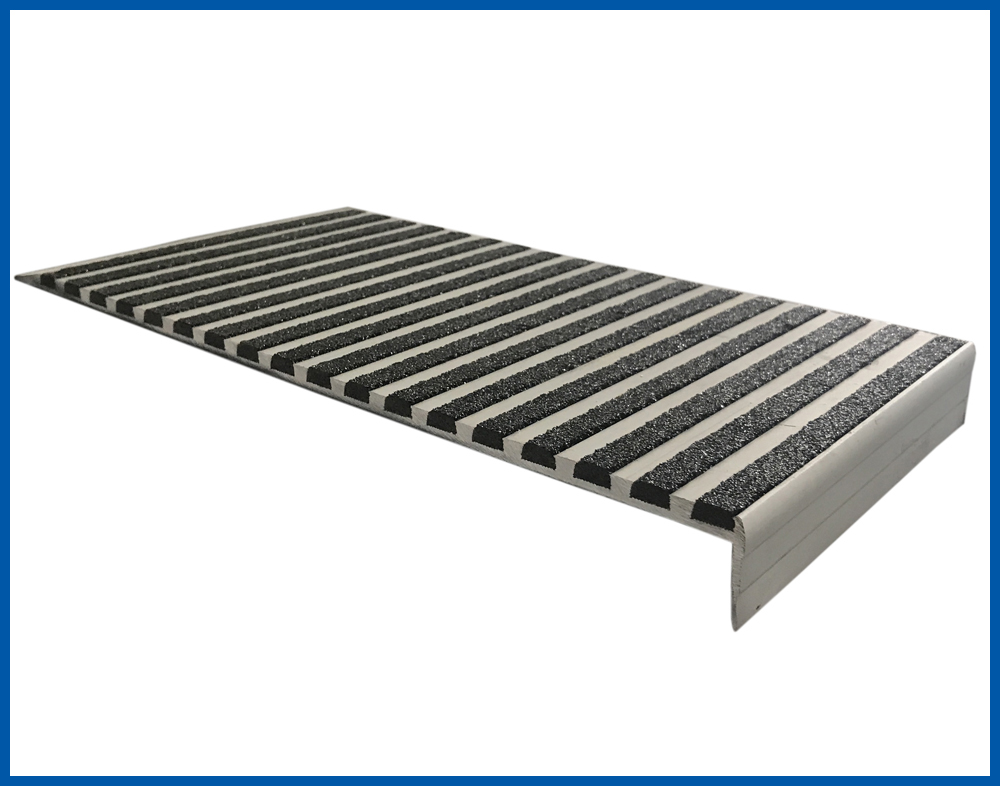 276mm width aluminum stair nosing with Carborundum insert