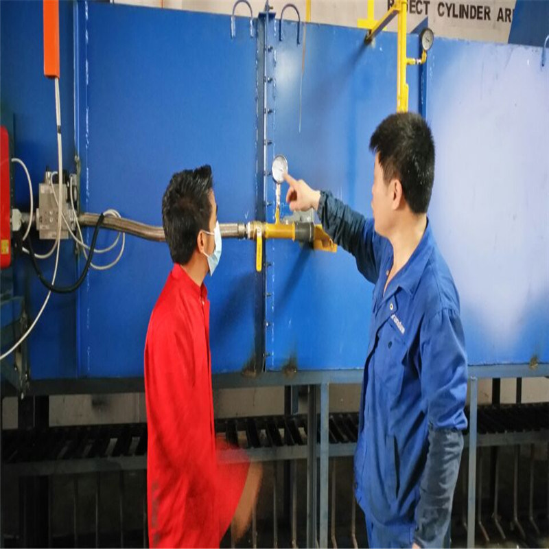 Metalized Heat Treat Ment Furnace for LPG Cylinder