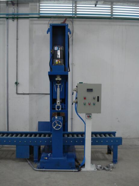 LPG Cylinder Valve Mounting and Dismounting Machine