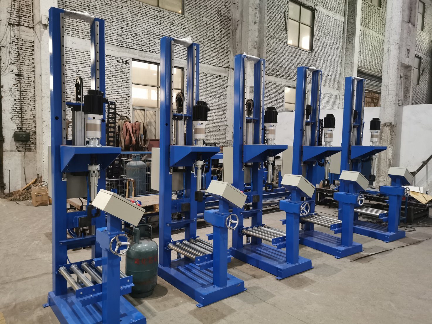 High Cost-Effective LPG Cylinder Valve Mounting, Valve Tightening Machine, Angle Valve Fixing Machine