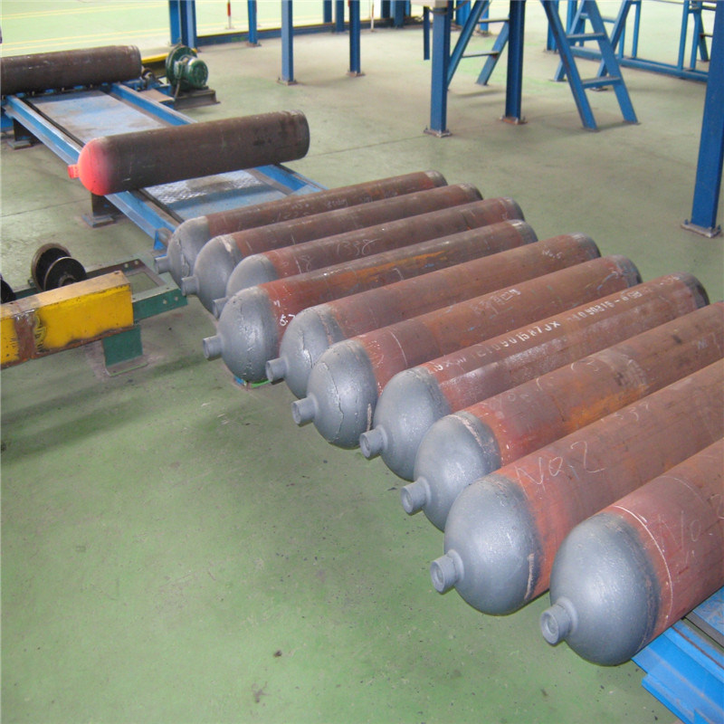 CNG Seamless Cylinder Tank Forming Machine