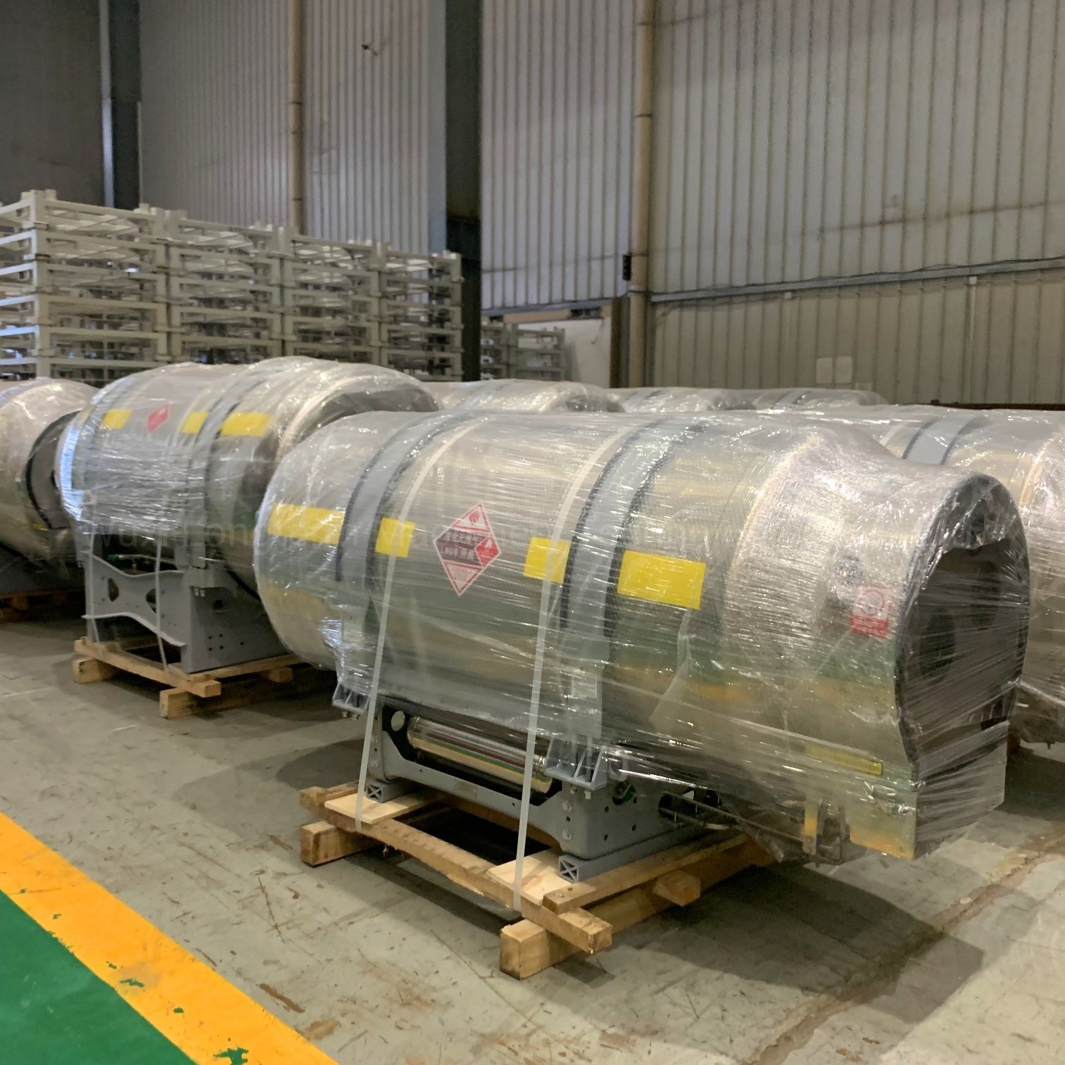 Cryogenic Vehicle LNG Pressure Vessel Tank for Bus Gas Cylinder