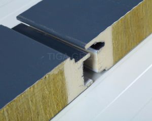 Tipo tarjeta acanalada de los paneles de emparedado de la azotea de las lanas de roca