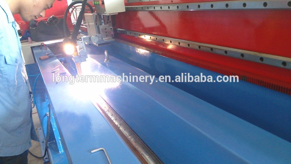Automatic Vertical Seam Welding Machine Complete with Conveyor