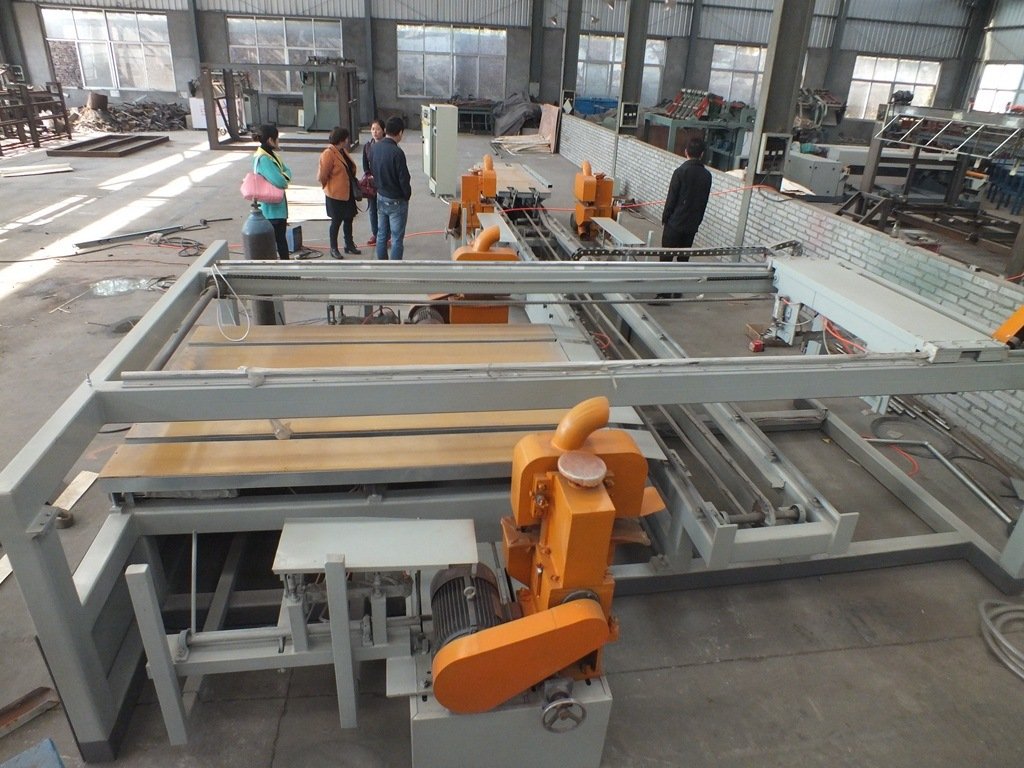 Full Automatic Plywood Saw Cutting Machine/Automatic Plywood Edge