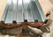 Le toit trap&eacute;zo&iuml;dal de Galvalume couvre la toiture en m&eacute;tal d'Aluzinc de profil de T