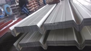 El material para techos rojo del metal cubre las hojas cubiertas color azul de Gi/Gl para la azotea