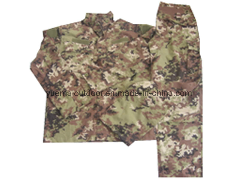 Military and Combat Acu Uniforms in Vegetato Camo