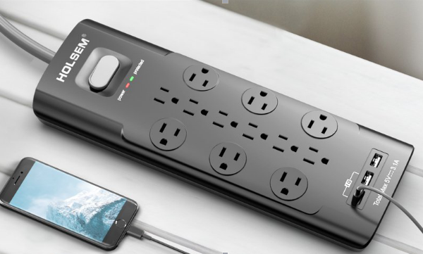 Difference between Power Strips and Surge Protectors