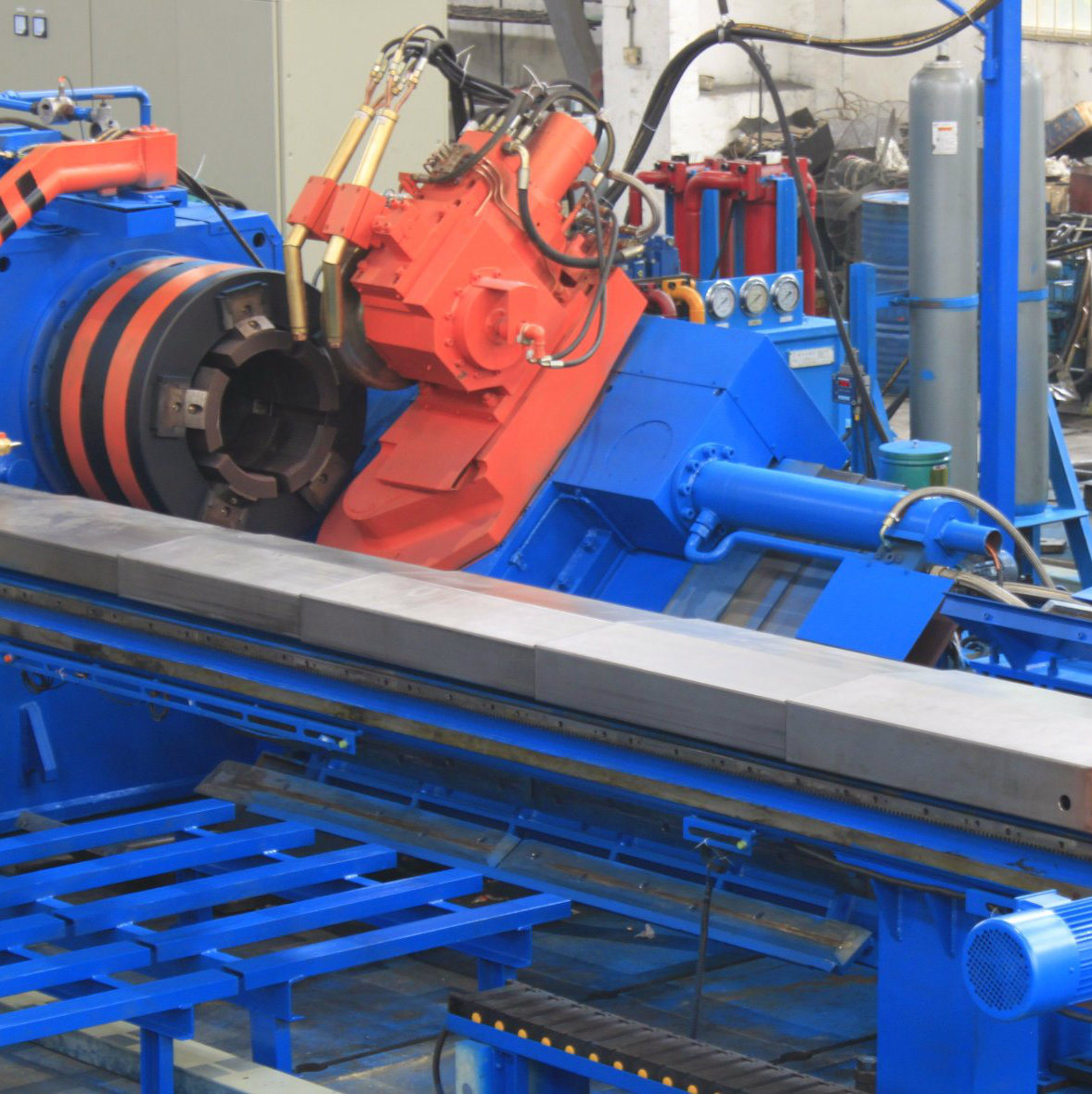 CNG Cylinder Hot Spinning Machinery