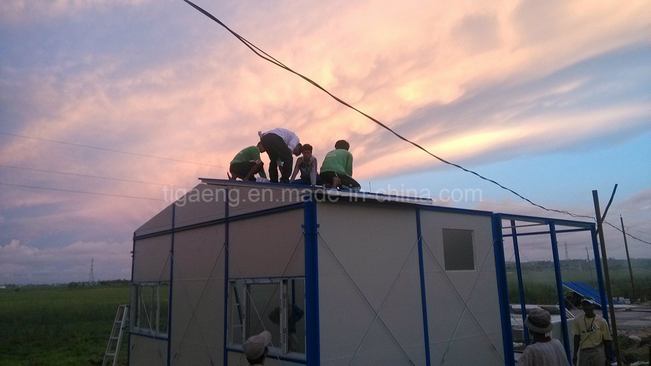 Prefabricated Light Steel Structure Color Coated Steel Panel Mobil House