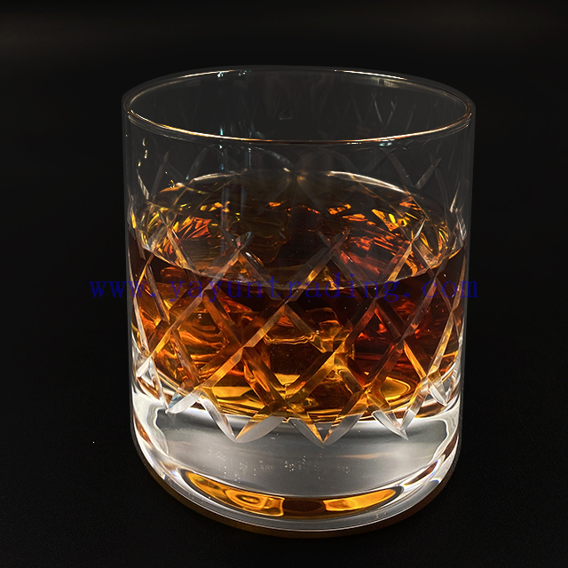 Lead Free Crystal Cylinder Handmade Modern Drinking Whiskey Drinking Glassware Embossed Hand-cut Cup For Home Bar