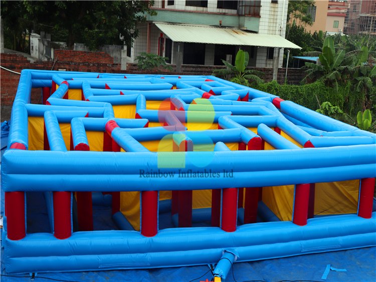 RB91016-1（11x9m） Inflatable Giant Maze Game In High Quality for sale