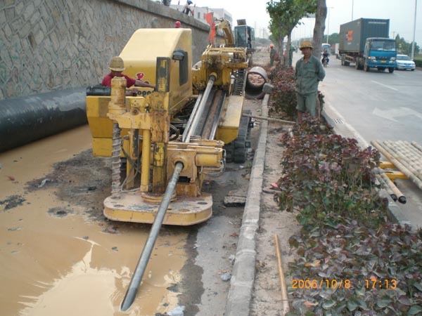 Mud technology in trenchless construction