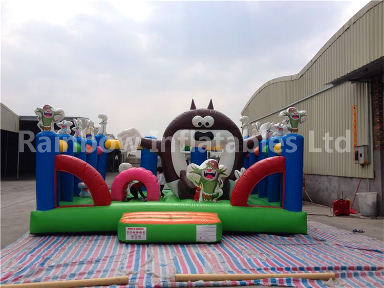 RB4083（6x6m） Inflatable Jungle Animal Theme Playground For Kids