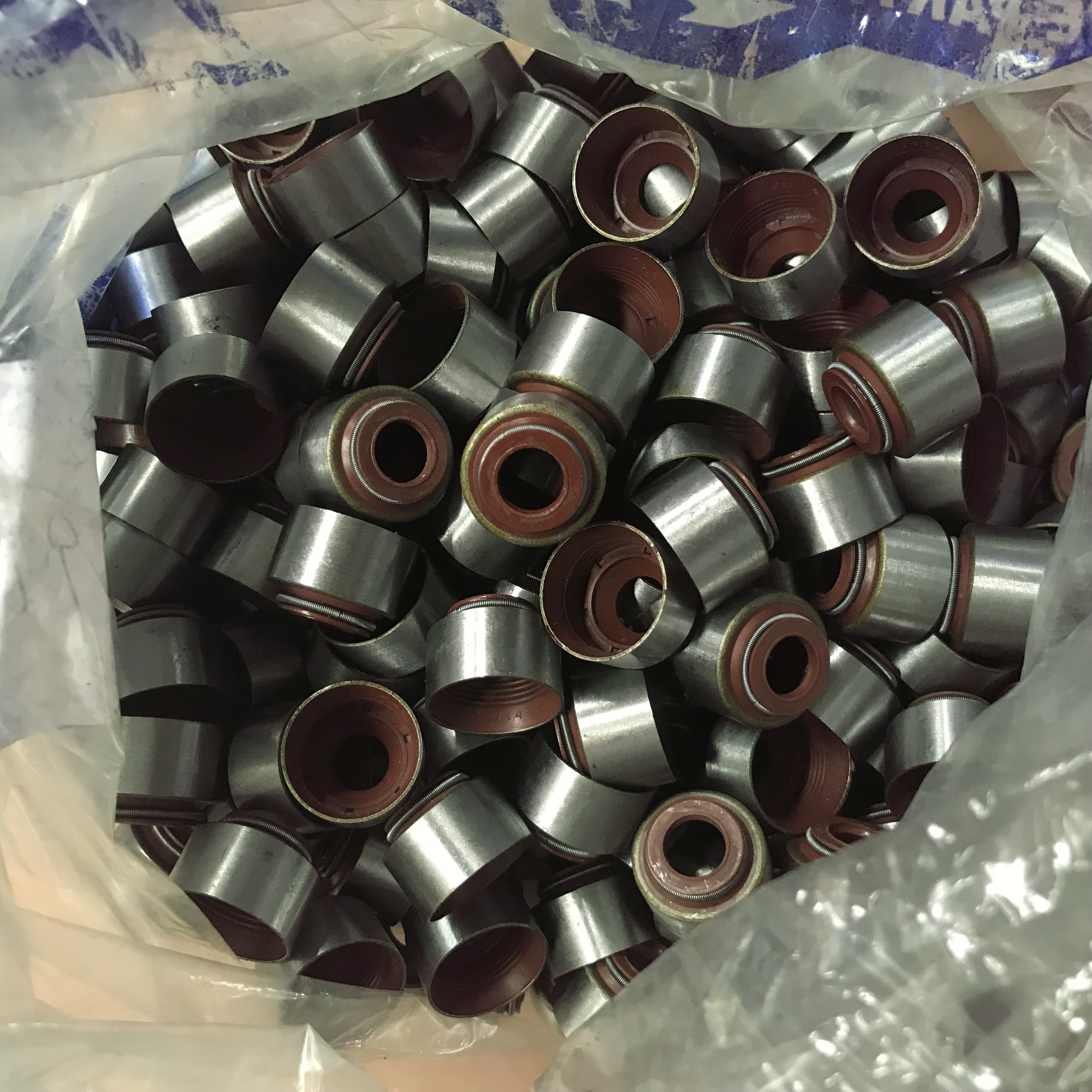 Weichai WP6 Engine Cylinder head subassembly 13023391 Seal washer of valve stem