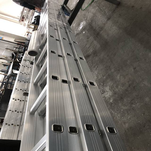 BS Escalera recta de aluminio para andamios estándar para construcción