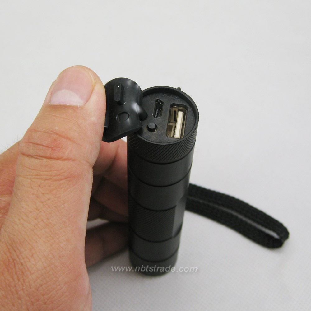 Cylinder Shape Rechargeable Power Bank 5 Watt Aluminium Flashlight