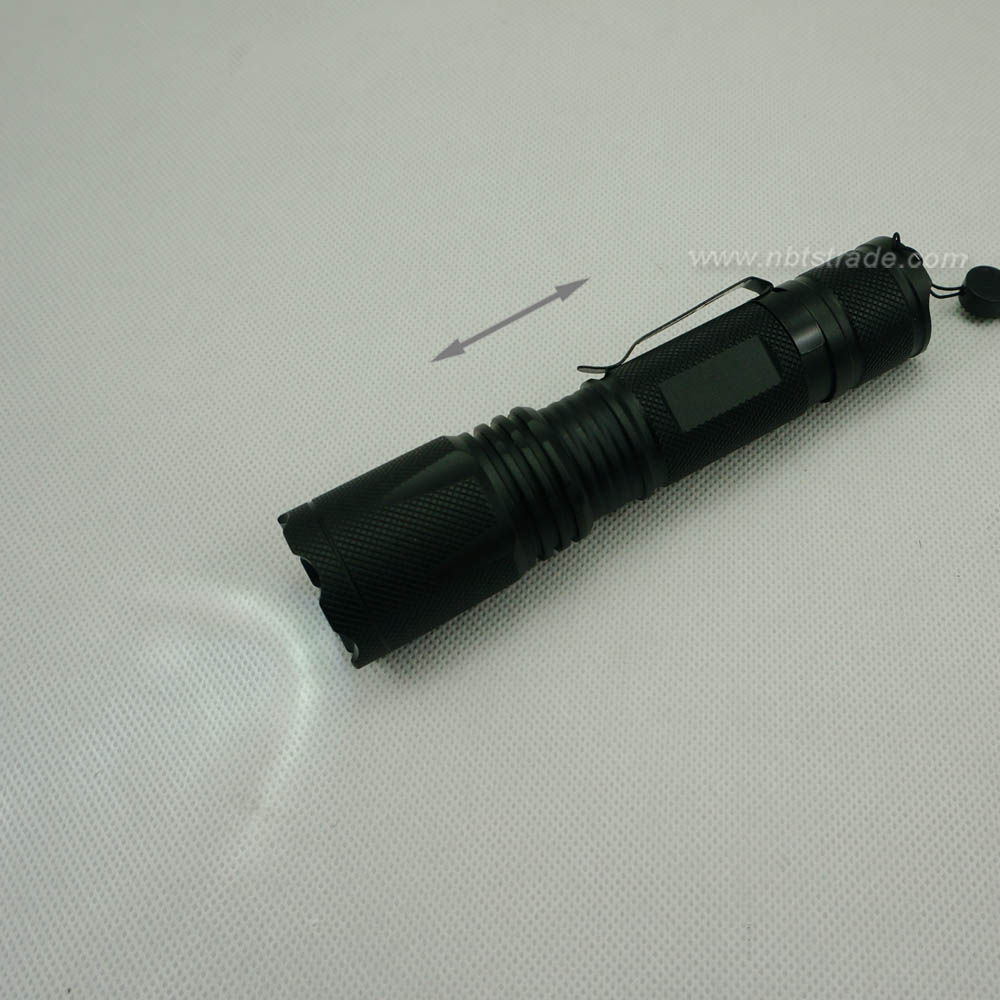 Adjustable Beam High Power 450 LM XPG LED Flashlight with Pocket Clip