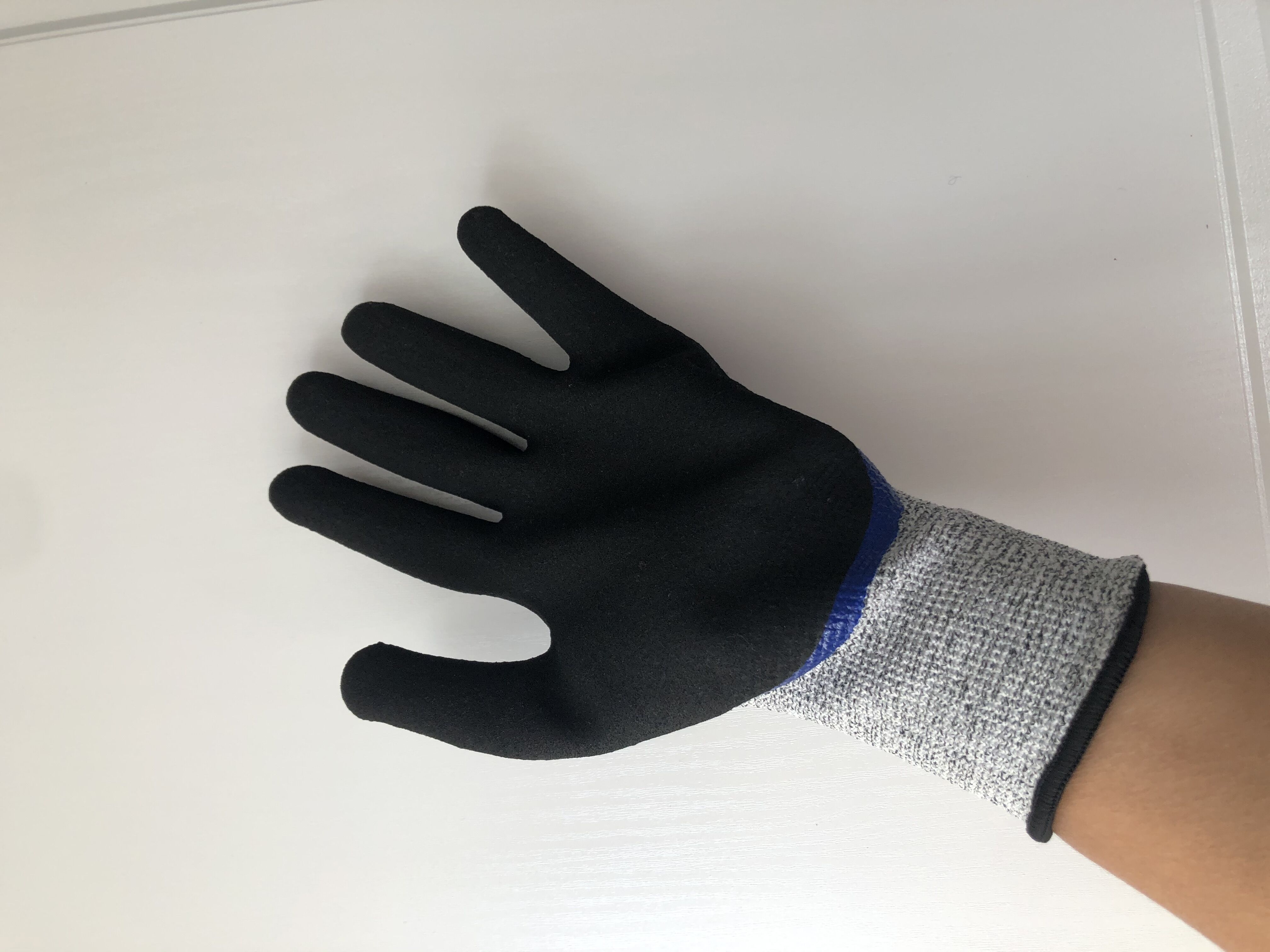 Cut Resistance Glove Buy Product on Jiangsu PFT Safety Products Co.,Ltd