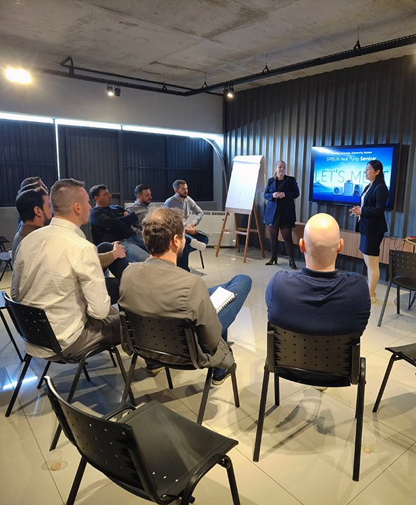 SPRSUN technical team is providing heat pump technical training in Europe SPRSUN teknik ekibi Avrupa'da ısı pompası teknik eğitimi veriyor