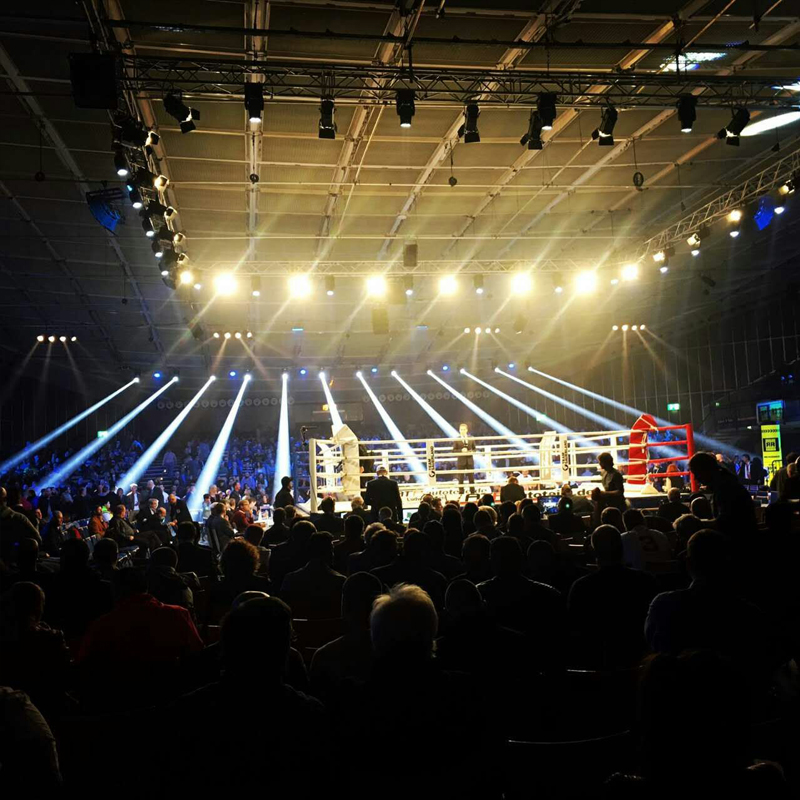 TH-340 200W LED Iluminación de escenario Fresnel para proyecto de teatro