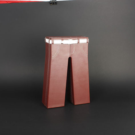Wine Box Manufacturer Red Trouser Shape Leather wine accessory set