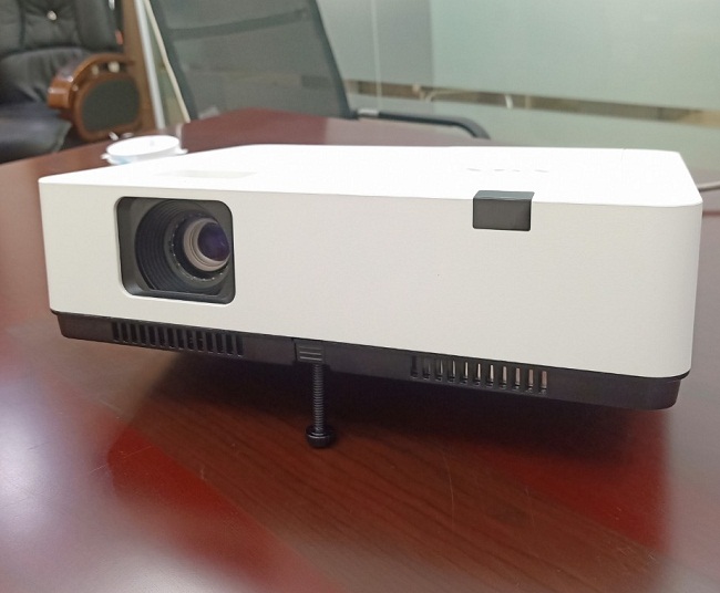 China WXGA 1280x800 4000 Lumen 3LCD Home Theater Projector, projectors 