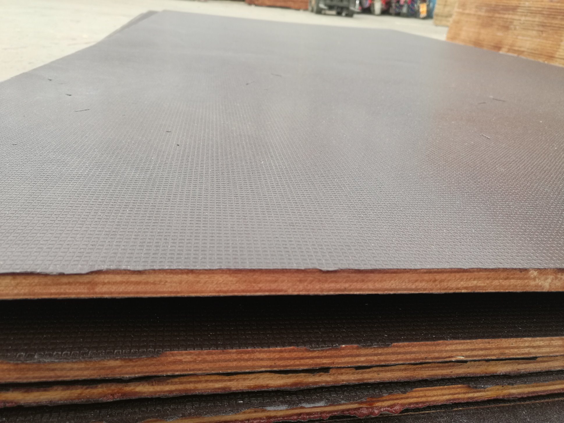 Poplar/Birch/Hardwood Core Shuttering Film Faced Plywood/Marine Plywood (MP001)
