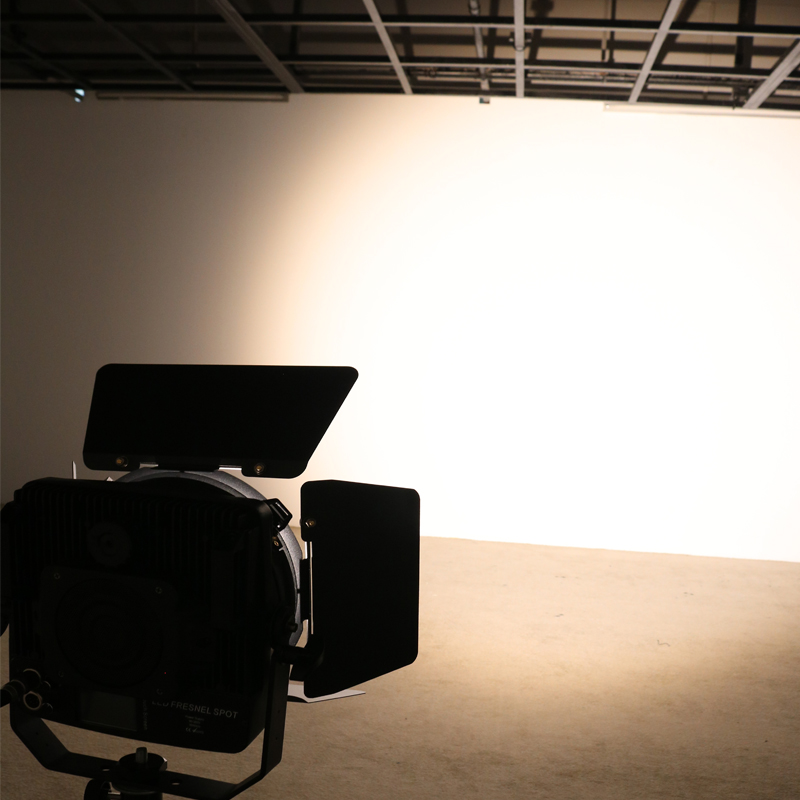 TH-351 El nuevo diseño 200W blanco cálido plegable de Fresnel llevó la luz de Cine