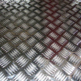 Aluminium Checkered Sheet
