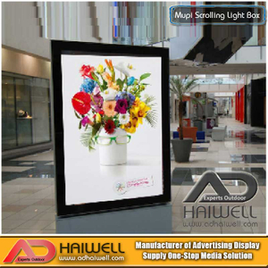 Exhibición de carteles de desplazamiento de mupi