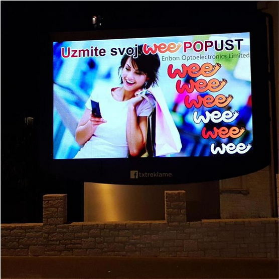 P10 alto brillo al aire libre 7000 liendres RGB Digital programable llevó la cartelera para hacer publicidad