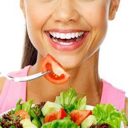 La dieta correcta hace sus dientes más sanos