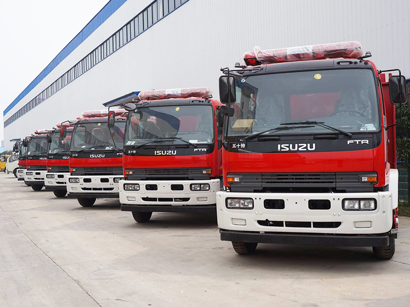 coche de bomberos de Isuzu de 320 unidades que exporta al mercado de Asia Sur-Oriental