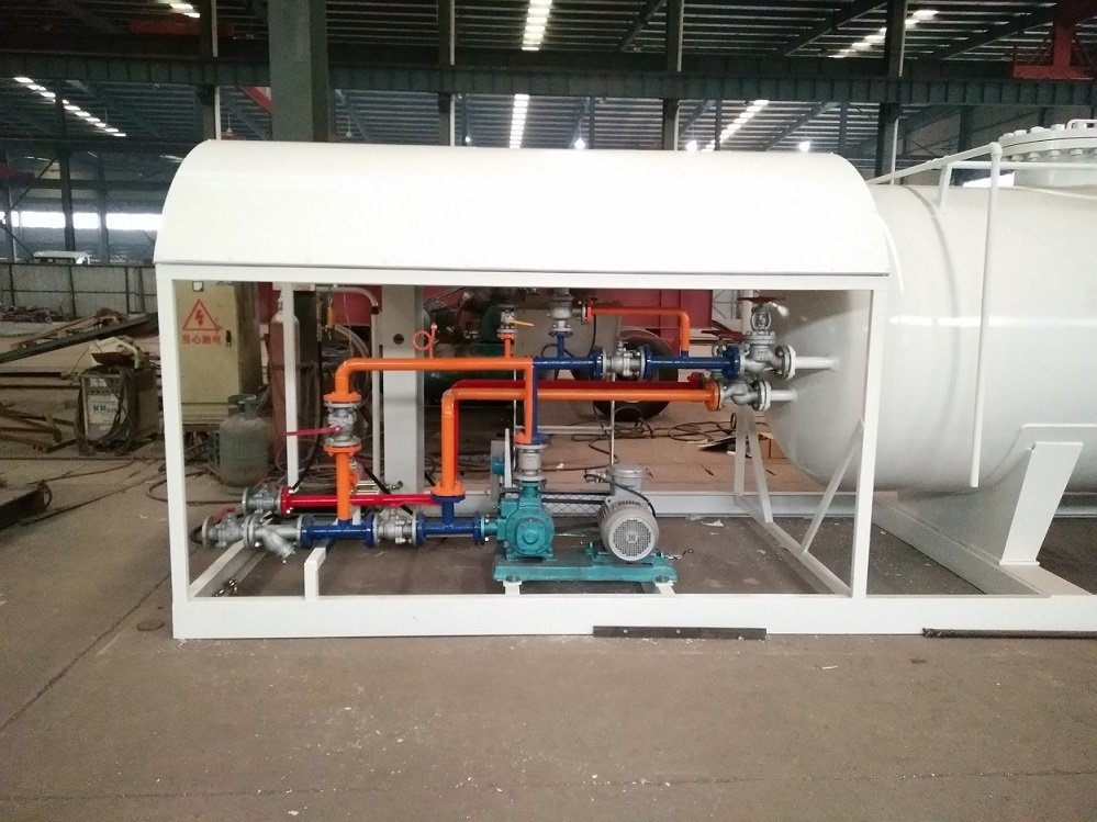 estación de relleno del patín del cilindro de 10M3 10000Litres 10CBM 5Tons 5MT LPG con una escala