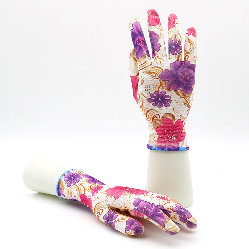 Anti Slip Waterproof Women Fashionable Floral Nitrile Garden Gloves