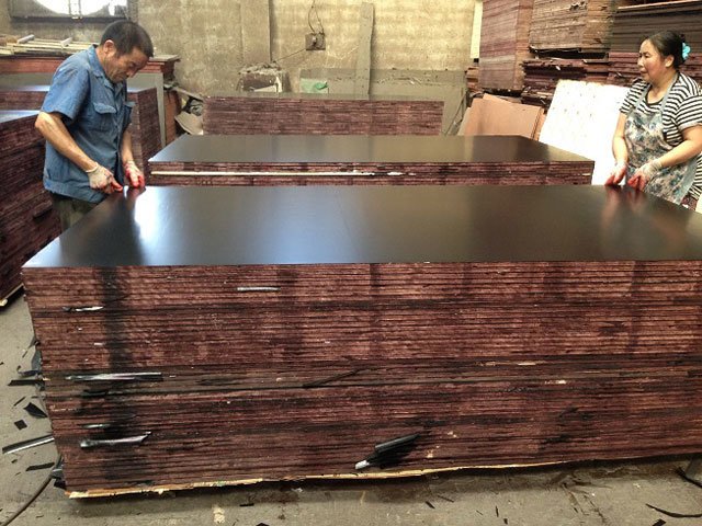China Black Film Faced Plywood with Poplar Core WBP Glue