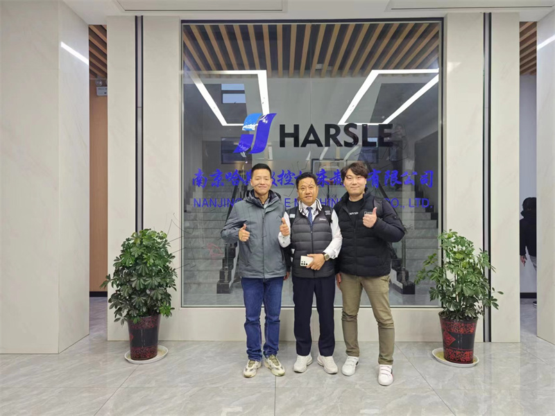 韩国 (1) 韩国 (1)
