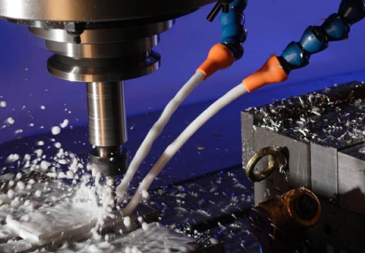Las materias que necesitan la atención cuando uso del ranurador del CNC