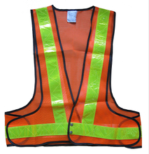 Good quality high visilibity mesh reflective vest for workers