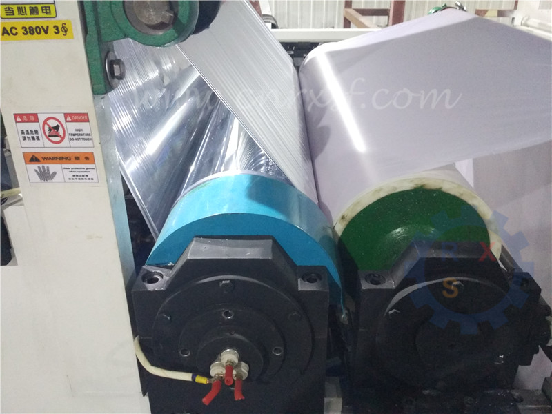 Roulis multifonctionnel pour rouler la machine de laminage et de graver pour le film décoratif de PVC