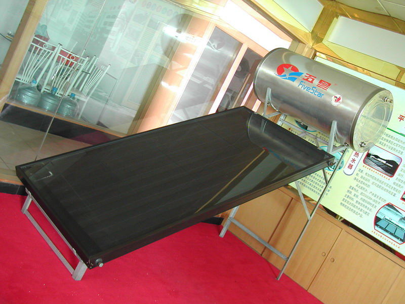 Sistema de colector de calentador de agua solar casero de placa plana