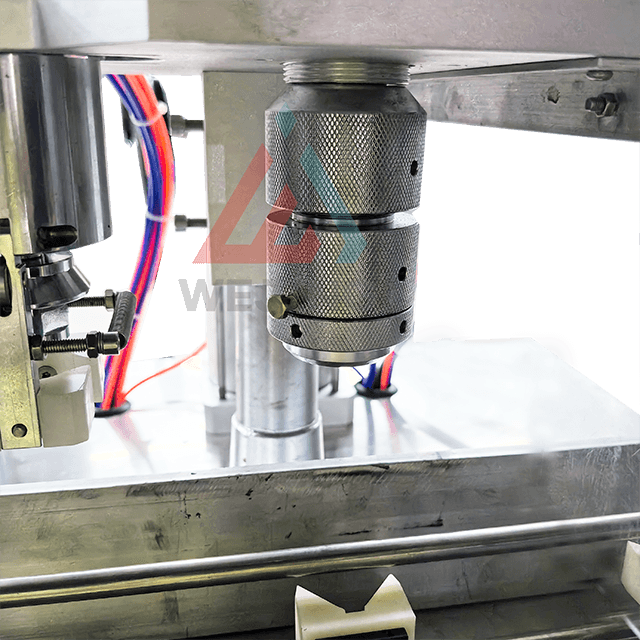 Aerozol doldur&yacute;an maşynyň m&ouml;h&uuml;rleme ulgamy