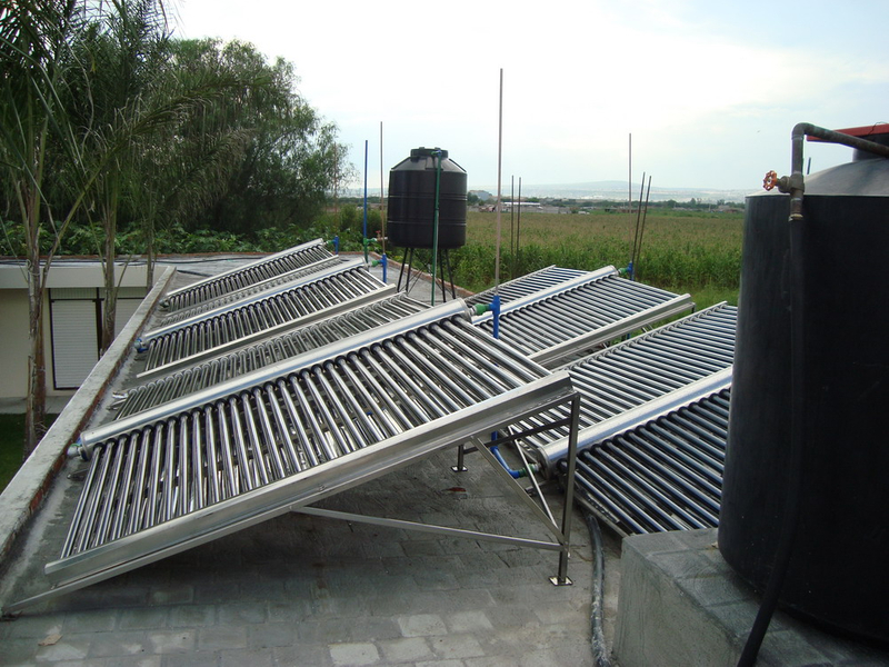 Proyecto de sistema de calentador de agua solar comercial