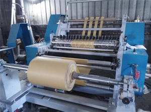 Tipo horizontal máquina de papel el rajar y el rebobinar