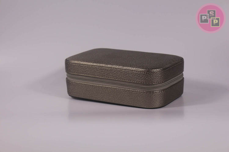 Grey Shinny Pu leather travel Jewelry Case Small and fashion