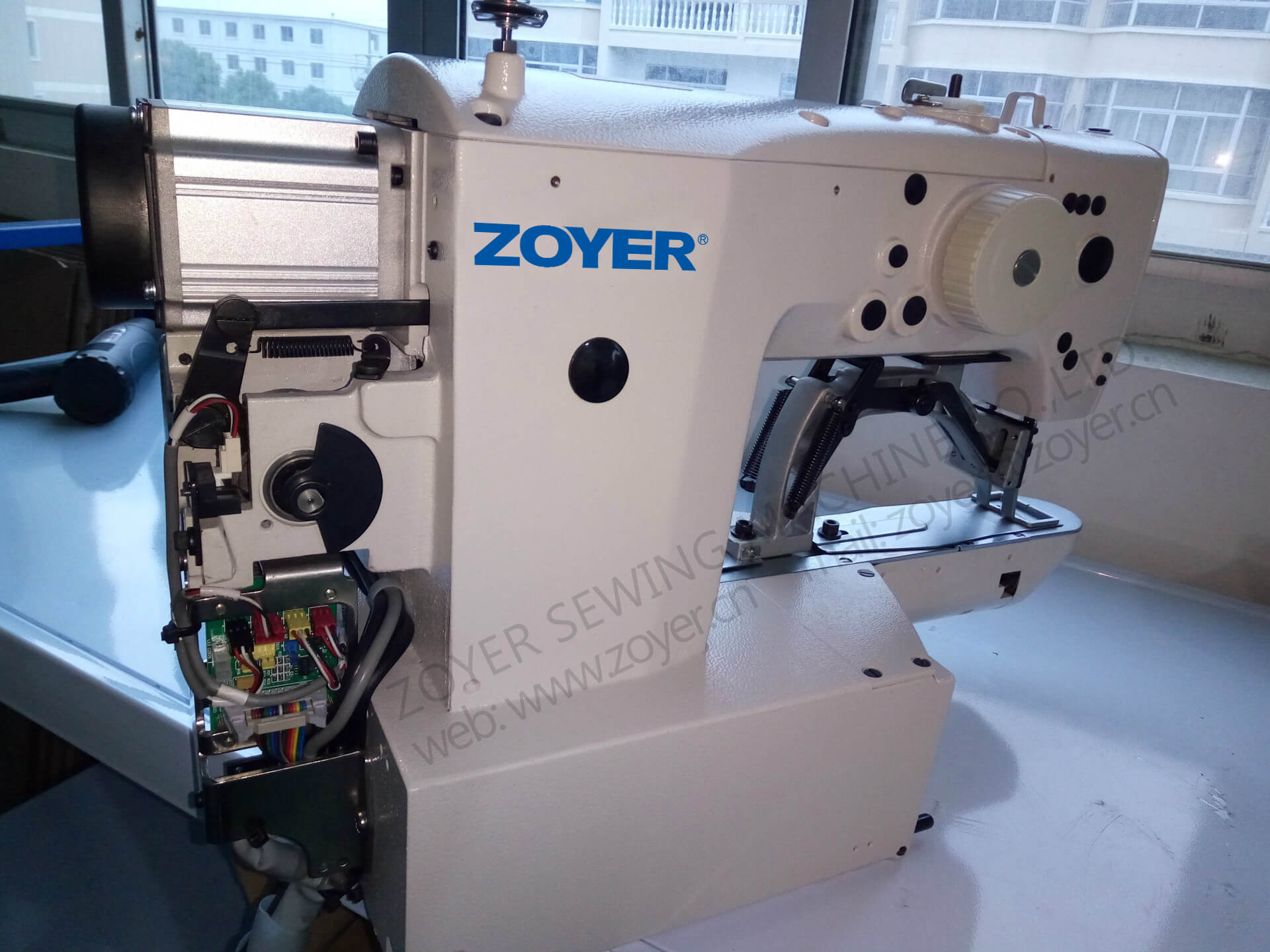 ZY1900A zoyer direct drive bar tacking sewing machine Buy special