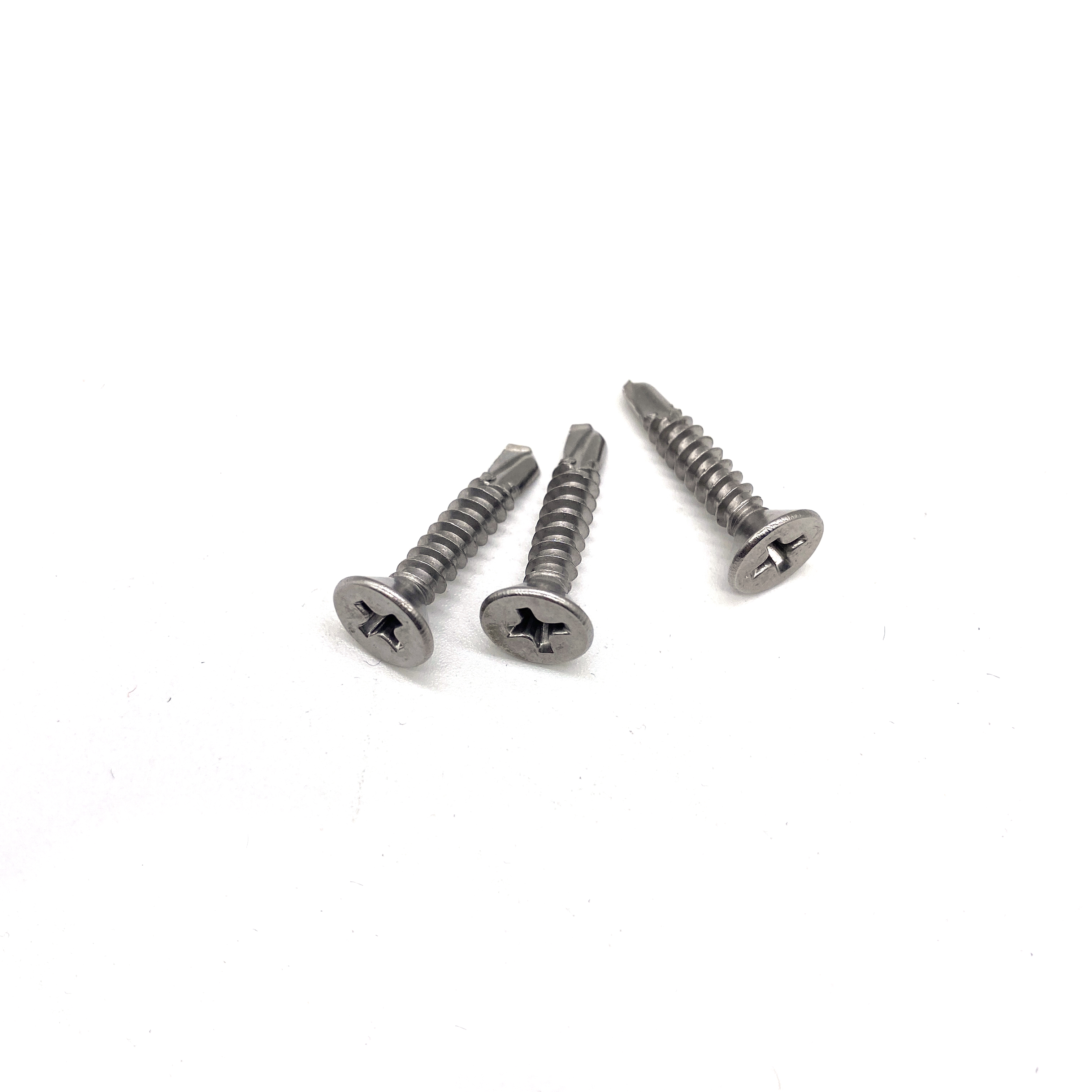 Tornillos autoperforantes DIN7504P A2 A4 con cabeza avellanada empotrada en cruz de acero inoxidable 304 316